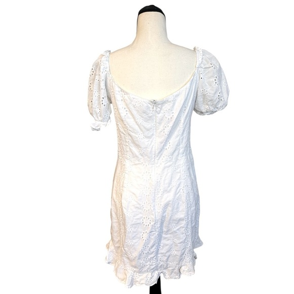 Selfie Leslie White La Quinta Lace-Up Bust Drawstring Detail Eyelet Dress Dress - Picture 11 of 16